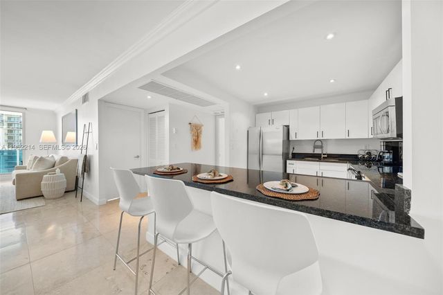 2301 Collins Ave 908, Miami Beach, FL 33139