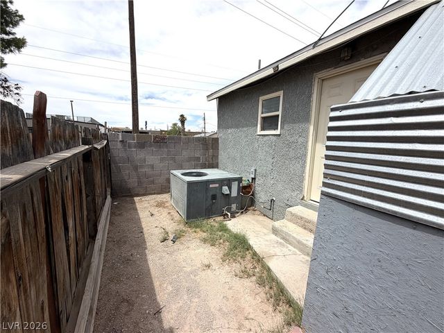 5930 Dodd Street B, Las Vegas, NV 89122