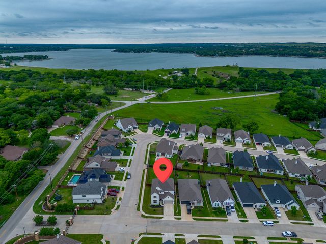 1001 Gannon Valley Trail, Weatherford, TX 76087