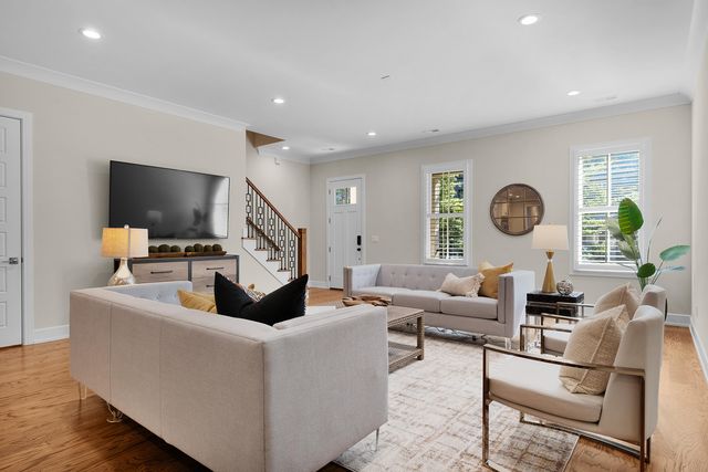 247 Walnut Street, Chattanooga, TN 37403