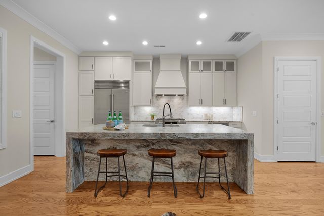 247 Walnut Street, Chattanooga, TN 37403