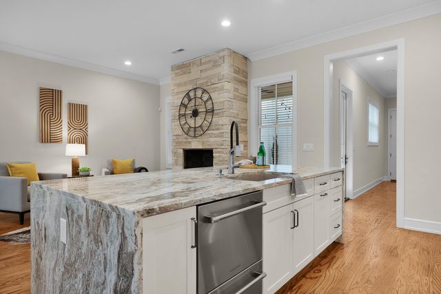 247 Walnut Street, Chattanooga, TN 37403