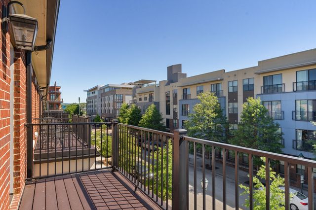 247 Walnut Street, Chattanooga, TN 37403
