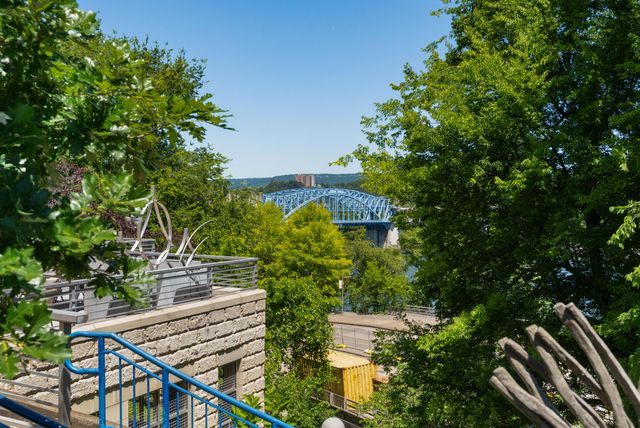 247 Walnut Street, Chattanooga, TN 37403