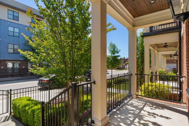 247 Walnut Street, Chattanooga, TN 37403