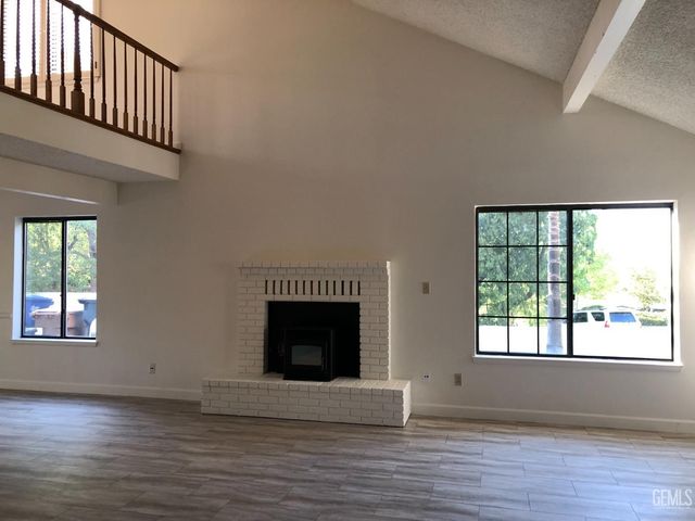 6212 DE LA GUERRA Terrace, Bakersfield, CA 93306