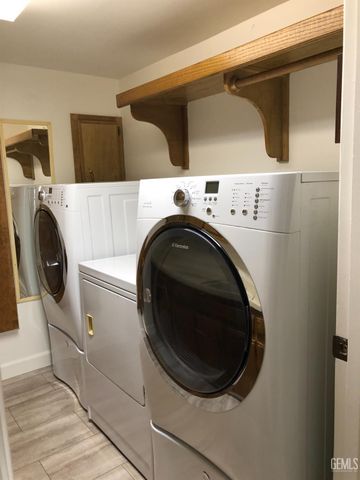 6212 DE LA GUERRA Terrace, Bakersfield, CA 93306