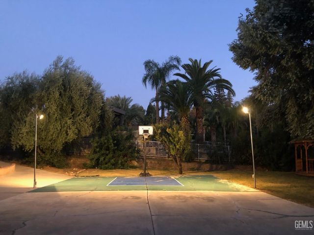 6212 DE LA GUERRA Terrace, Bakersfield, CA 93306