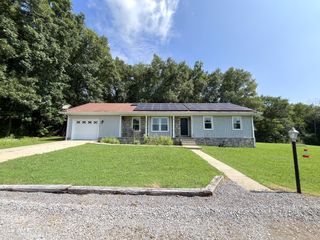 9075 Cobb Rd, Christiana, TN 37037