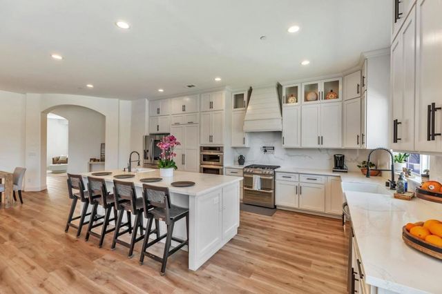 10055 Foothill Avenue, Gilroy, CA 95020