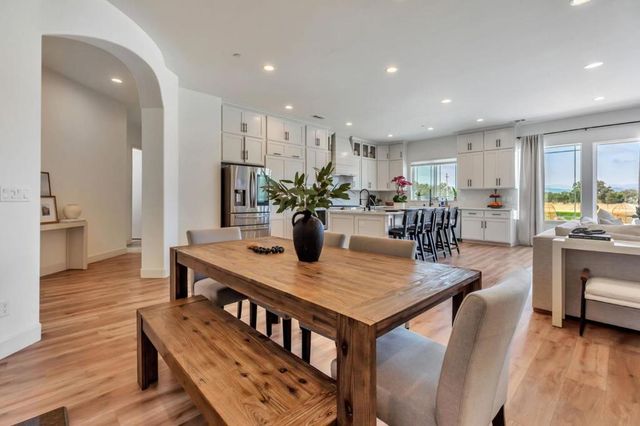 10055 Foothill Avenue, Gilroy, CA 95020