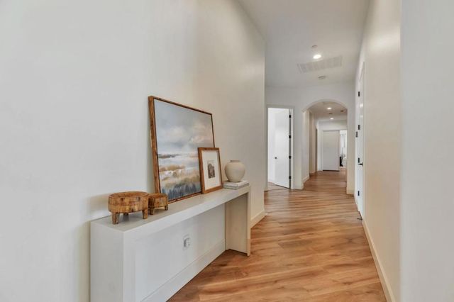 10055 Foothill Avenue, Gilroy, CA 95020