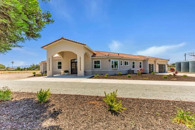 10055 Foothill Avenue, Gilroy, CA 95020