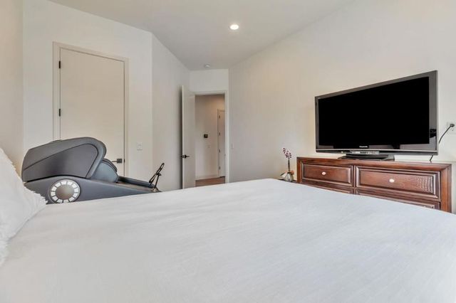 10055 Foothill Avenue, Gilroy, CA 95020