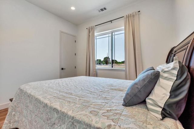 10055 Foothill Avenue, Gilroy, CA 95020