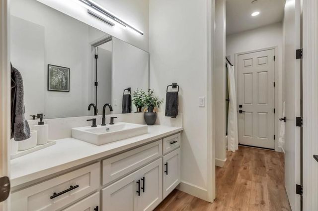 10055 Foothill Avenue, Gilroy, CA 95020