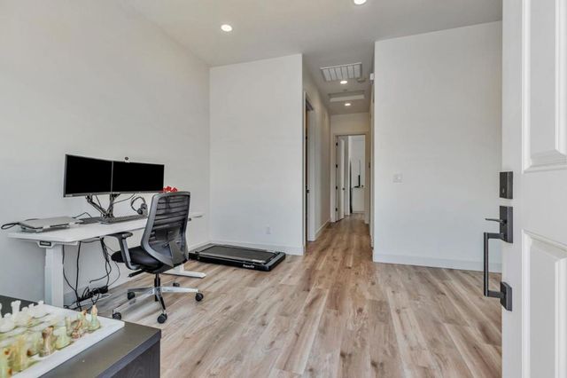 10055 Foothill Avenue, Gilroy, CA 95020