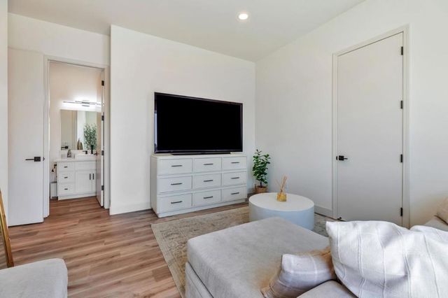 10055 Foothill Avenue, Gilroy, CA 95020