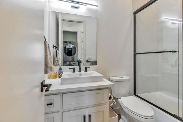 10055 Foothill Avenue, Gilroy, CA 95020