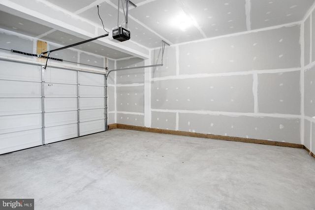35598 PINE NEEDLE LN, Locust Grove, VA 22508