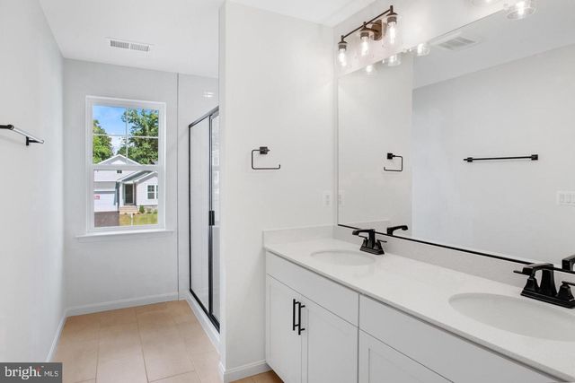 35598 PINE NEEDLE LN, Locust Grove, VA 22508