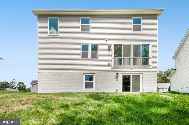 35598 PINE NEEDLE LN, Locust Grove, VA 22508