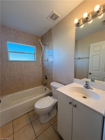 3808 25th ST SW, Lehigh Acres, FL 33976