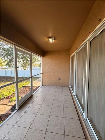 3808 25th ST SW, Lehigh Acres, FL 33976