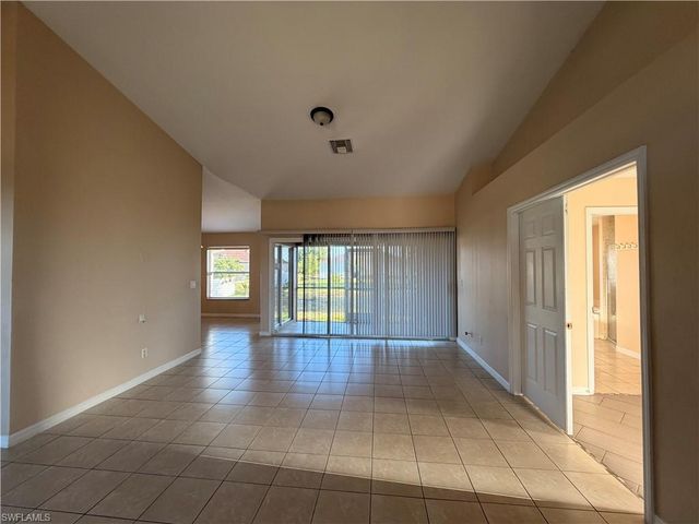 3808 25th ST SW, Lehigh Acres, FL 33976