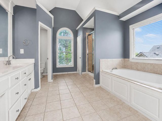 25168 W 150th Terrace, Olathe, KS 66061