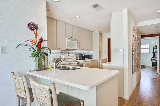 7700 Seawall Boulevard 1001, Galveston, TX 77551