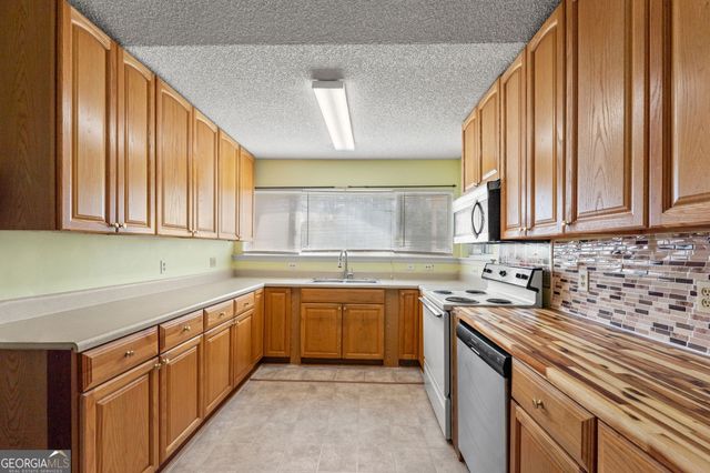 302 Greenacres Drive, Kingsland, GA 31548