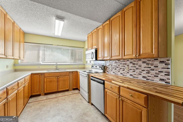 302 Greenacres Drive, Kingsland, GA 31548