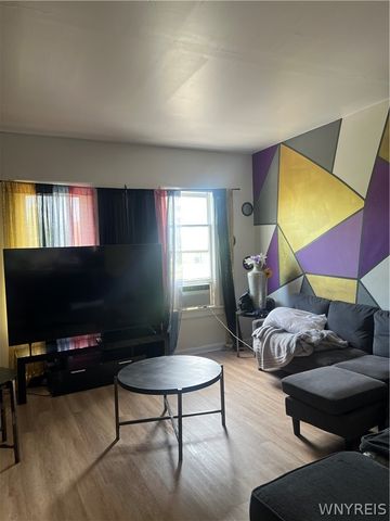 789 North Division Street S, Buffalo, NY 14210