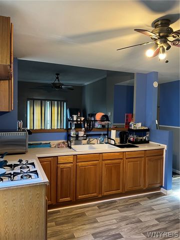 789 North Division Street S, Buffalo, NY 14210