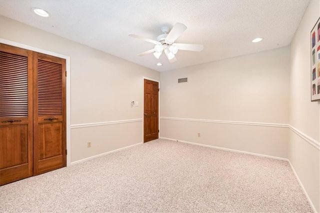 16206 Riggs Road, Stilwell, KS 66085