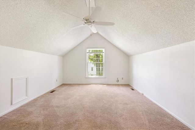 16206 Riggs Road, Stilwell, KS 66085