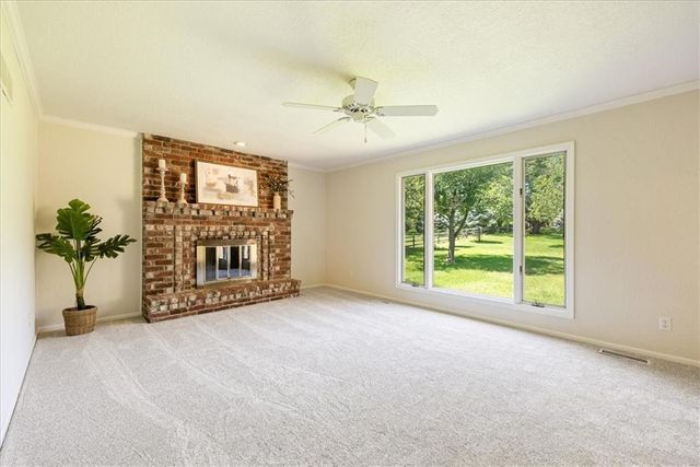 16206 Riggs Road, Stilwell, KS 66085