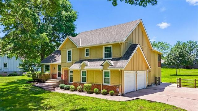 16206 Riggs Road, Stilwell, KS 66085