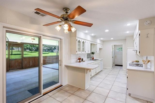 16206 Riggs Road, Stilwell, KS 66085