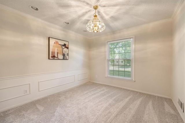16206 Riggs Road, Stilwell, KS 66085