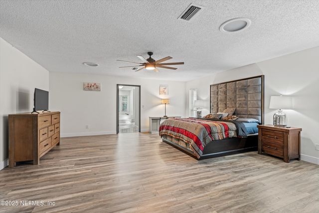 836 MANDALAY Road, Jacksonville, FL 32216