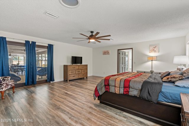 836 MANDALAY Road, Jacksonville, FL 32216