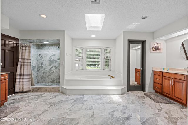 836 MANDALAY Road, Jacksonville, FL 32216