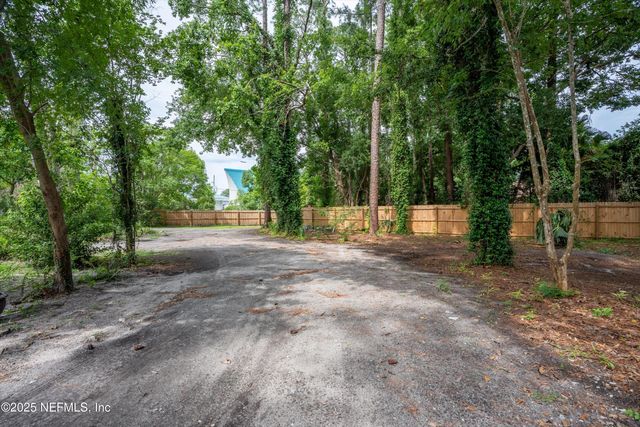 836 MANDALAY Road, Jacksonville, FL 32216
