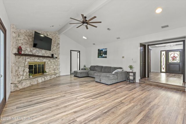 836 MANDALAY Road, Jacksonville, FL 32216