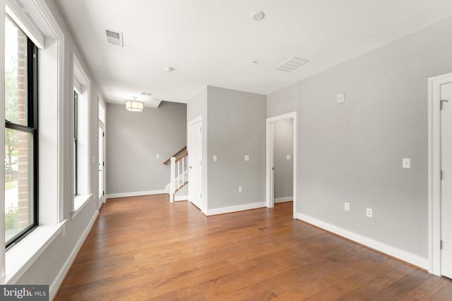 19286 WINMEADE DR, Leesburg, VA 20176