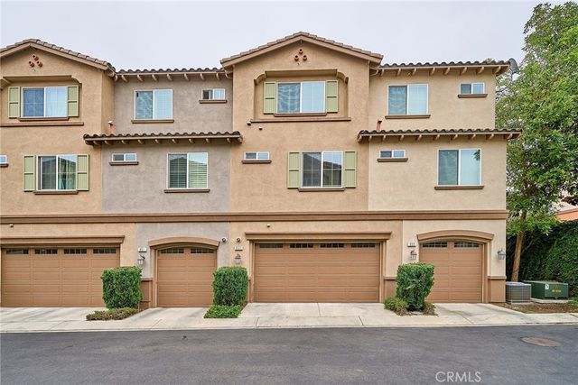 853 E Hollyvale, Azusa, CA 91702
