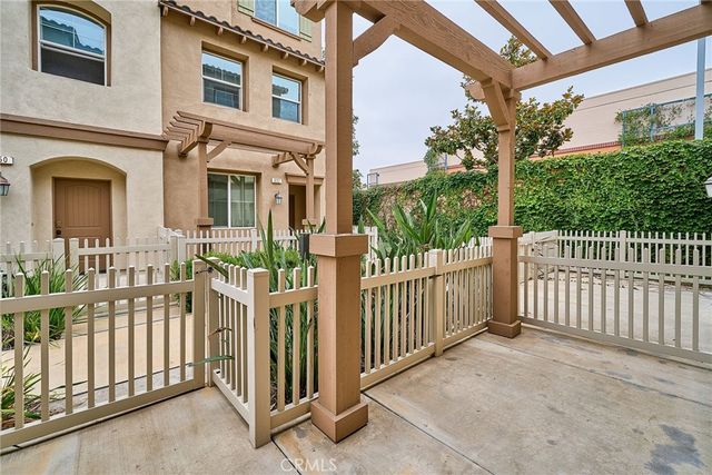853 E Hollyvale, Azusa, CA 91702