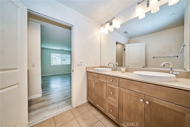 853 E Hollyvale, Azusa, CA 91702